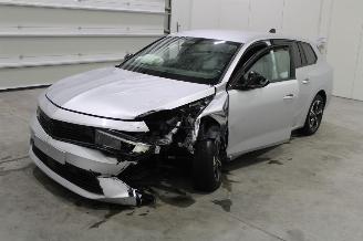 uszkodzony samochody osobowe Opel Astra  2024/10