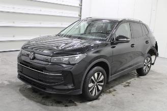 Vaurioauto  passenger cars Volkswagen Tiguan  2026/3