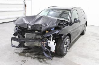 Schadeauto Skoda Superb  2024/12