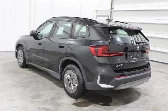 BMW iX1  picture 4