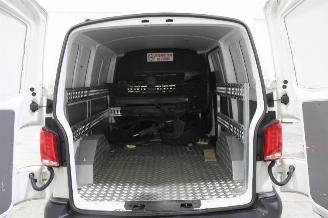 Volkswagen Transporter T6 picture 20