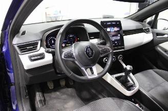 Renault Clio  picture 9
