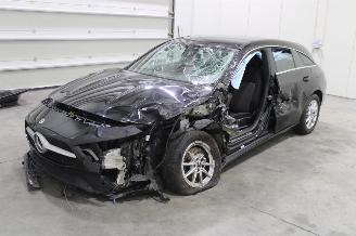Vrakbiler auto Mercedes Cla-klasse CLA 180 2020/10