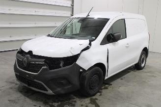 Damaged car Renault Kangoo  2024/9