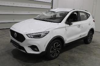 uszkodzony samochody osobowe MG ZS  2024/7