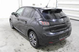Peugeot 208  picture 4