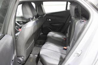 Peugeot 2008  picture 11