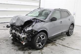 Vaurioauto  passenger cars Peugeot 2008  2024/10