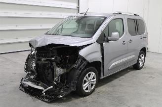 Damaged car Toyota ProAce CITY 2021/11