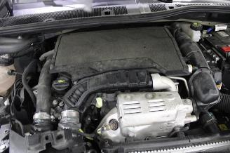 Peugeot 208  picture 13