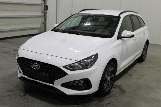 skadebil auto Hyundai I-30 i30 2020/11