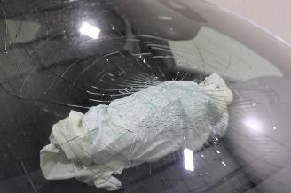 Peugeot 208  picture 9