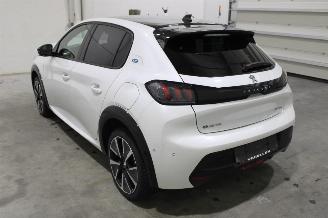 Peugeot 208  picture 4