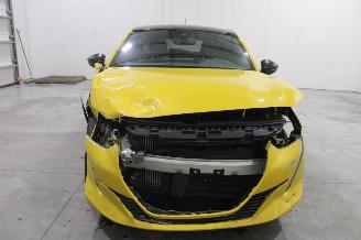 Peugeot 208  picture 5
