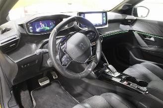 Peugeot 208  picture 9