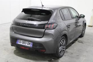 Peugeot 208  picture 3