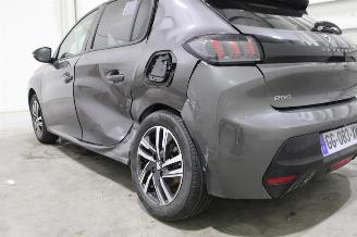 Peugeot 208  picture 7