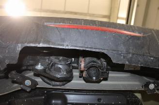 Peugeot 208  picture 18