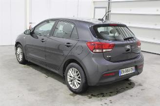 Kia Rio  picture 4