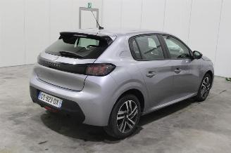 Peugeot 208  picture 3