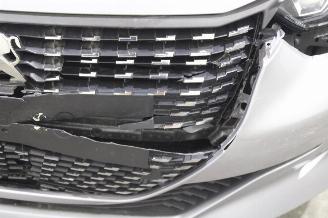 Peugeot 208  picture 7