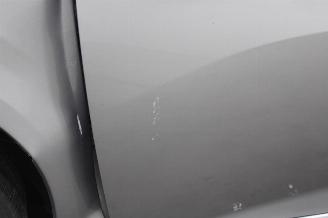 Peugeot 208  picture 19