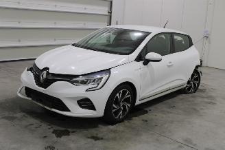 krockskadad bil auto Renault Clio  2020/6