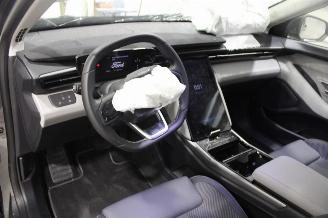 Ford Explorer  picture 10