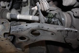 Peugeot 208  picture 16