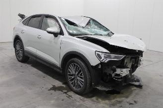 Audi Q3  picture 3