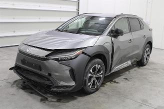 Vaurioauto  passenger cars Toyota bZ4X  2023/9