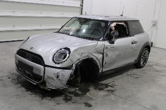 Schadeauto Mini Cooper C 2024/9