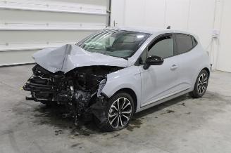 uszkodzony samochody osobowe Renault Clio  2023/9