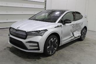 Damaged car Skoda Enyaq  2023/9