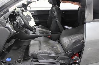 Audi Q3  picture 11