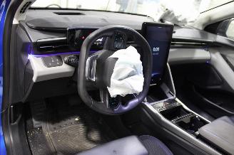 Ford Explorer  picture 10