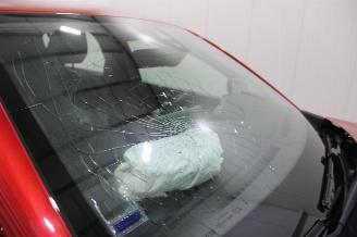 Peugeot 208  picture 15