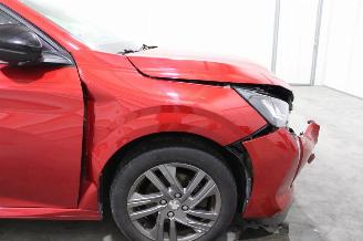 Peugeot 208  picture 6