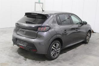 Peugeot 208  picture 3