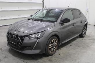 krockskadad bil auto Peugeot 208  2023/5