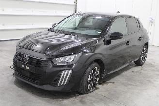 Unfallwagen Peugeot 208  2025/3