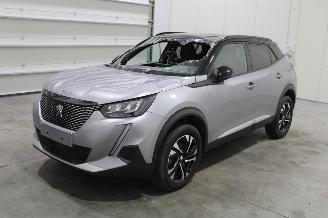 krockskadad bil auto Peugeot 2008  2023/2