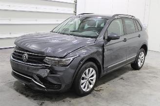 Damaged car Volkswagen Tiguan  2023/3