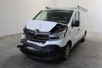 Purkuautot passenger cars Renault Trafic  2020/10