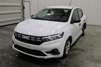 krockskadad bil auto Dacia Sandero  2025/4