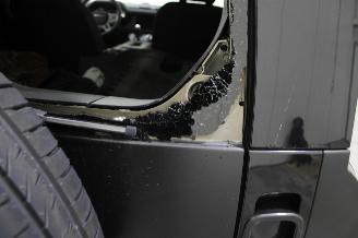 Land Rover Defender  picture 24