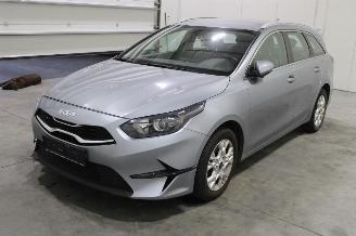 Damaged car Kia Cee d cee'd 2022/1