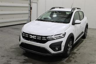 krockskadad bil auto Dacia Sandero  2025/6