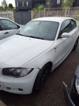 uszkodzony samochody osobowe BMW 1-serie 120 2008/7