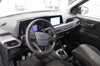 Ford Tourneo Courier  picture 10
